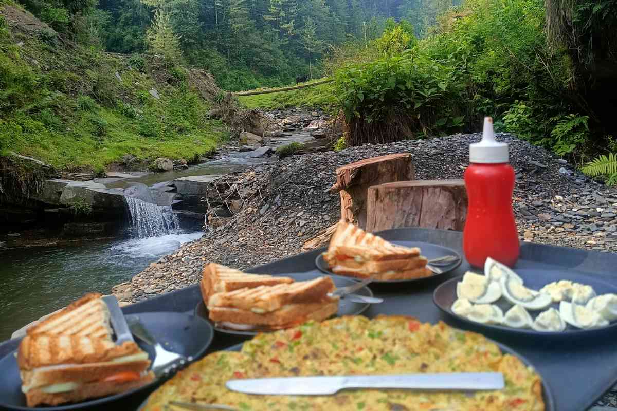 The Riverbank Nest Riverside Homestay