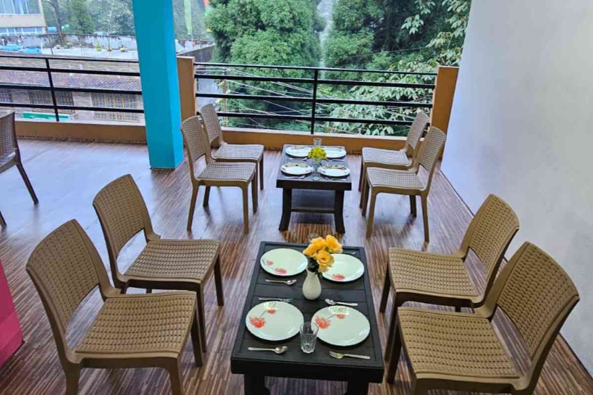 Cafe And Stay Darjeeling