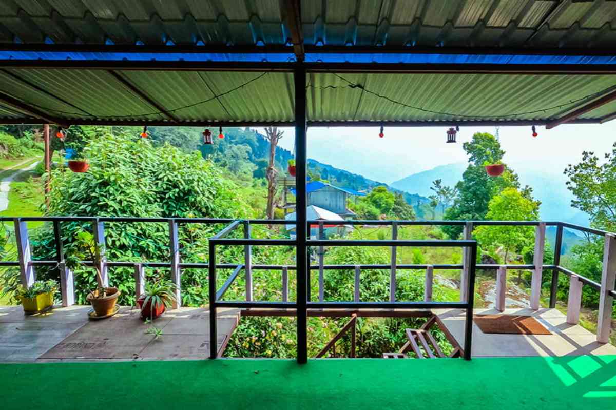 Bedtime Stories Homestay & Cafe