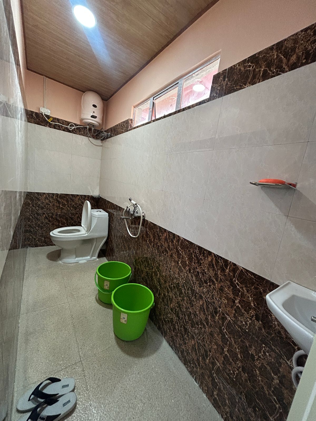 Lazim Homestay & Tea Spot